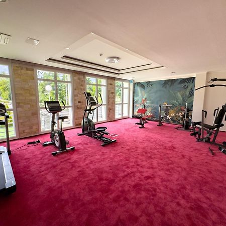 Hotel Aurora Мішкольц Екстер'єр фото
