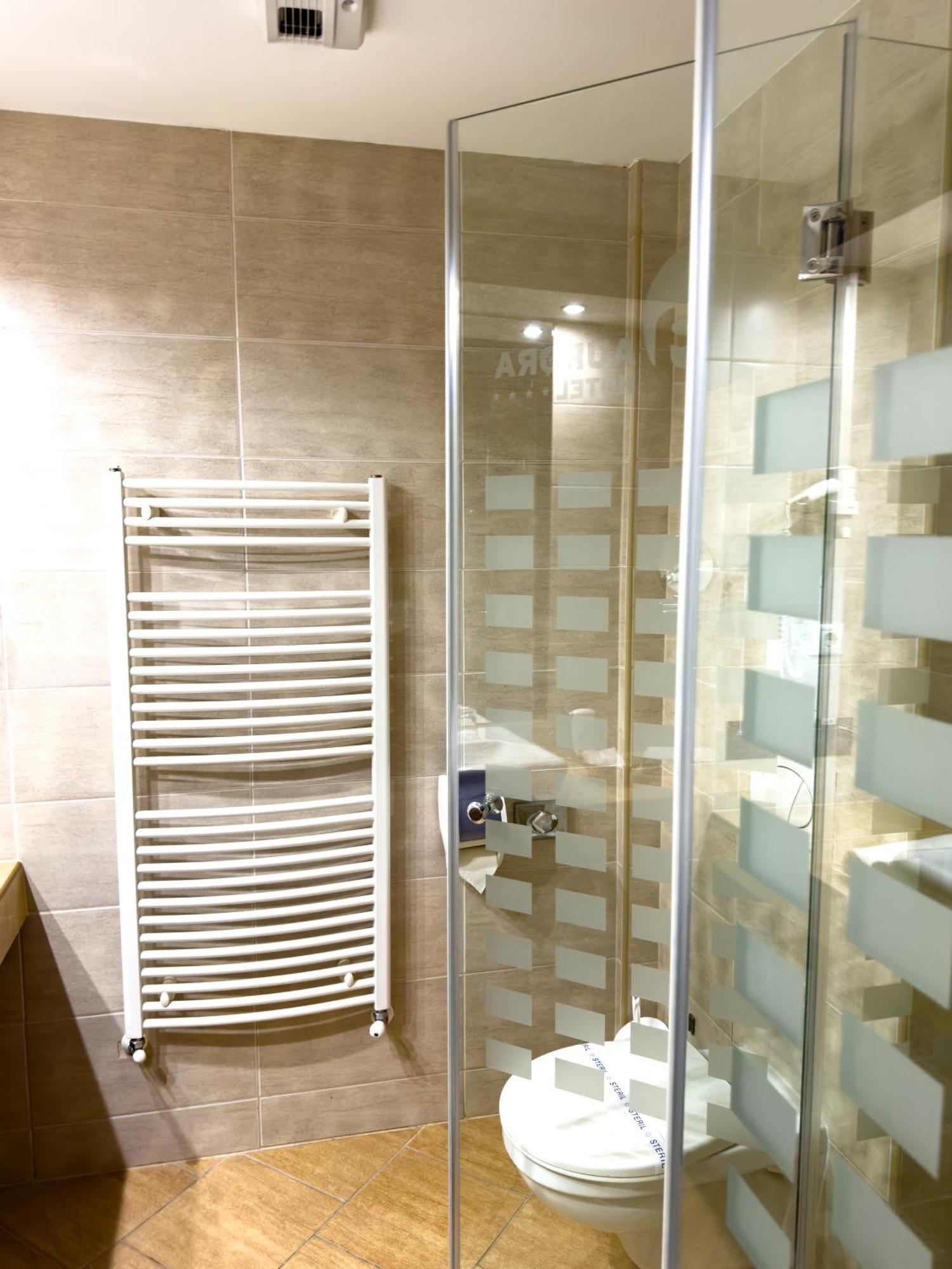Hotel Aurora Мішкольц Екстер'єр фото