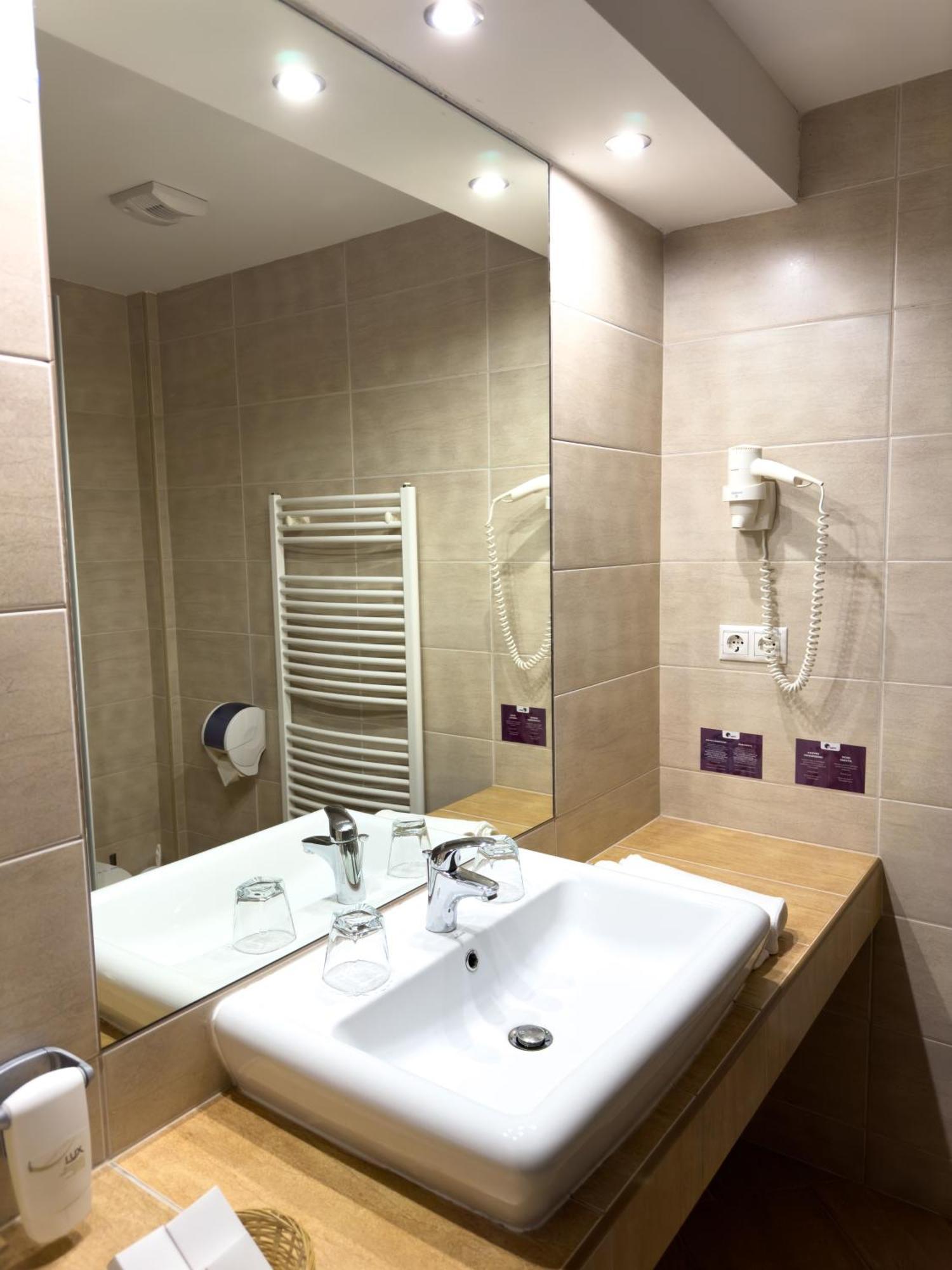 Hotel Aurora Мішкольц Екстер'єр фото