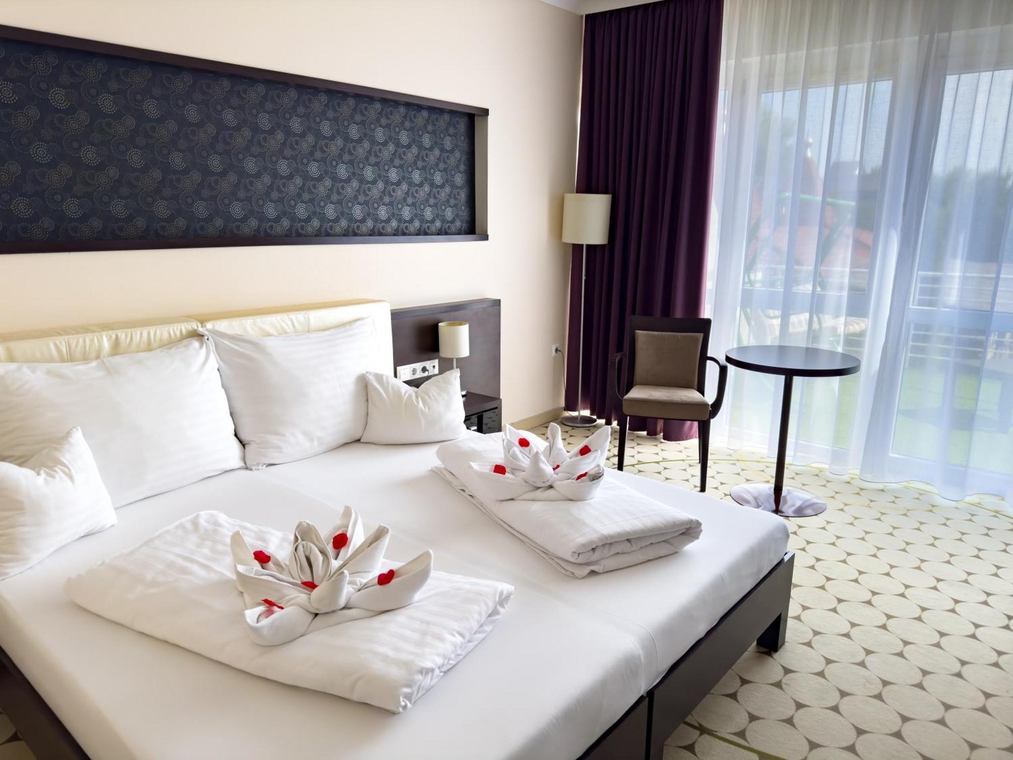 Hotel Aurora Мішкольц Екстер'єр фото