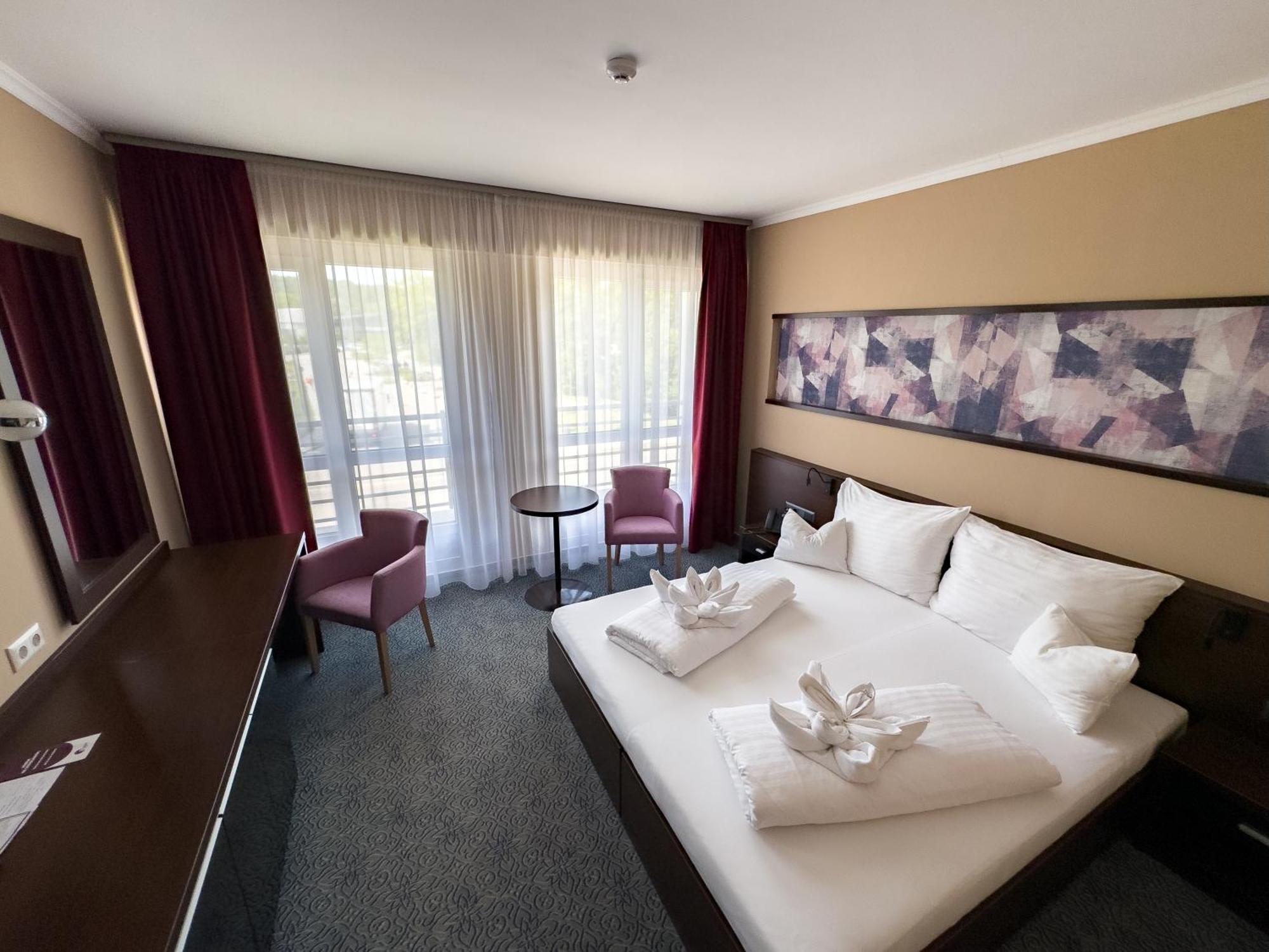 Hotel Aurora Мішкольц Екстер'єр фото
